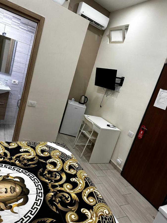B&B Spaccanapoli A Due Passi Da Via Tribunali Zewnętrze zdjęcie